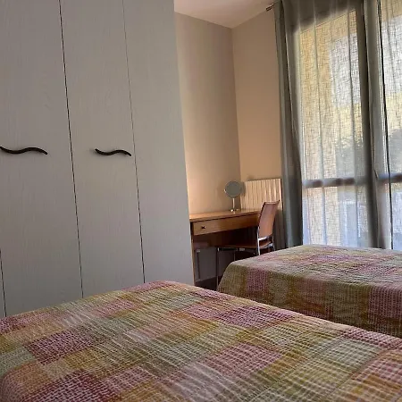 公寓 Res Ponte Vecchio 佩萨罗